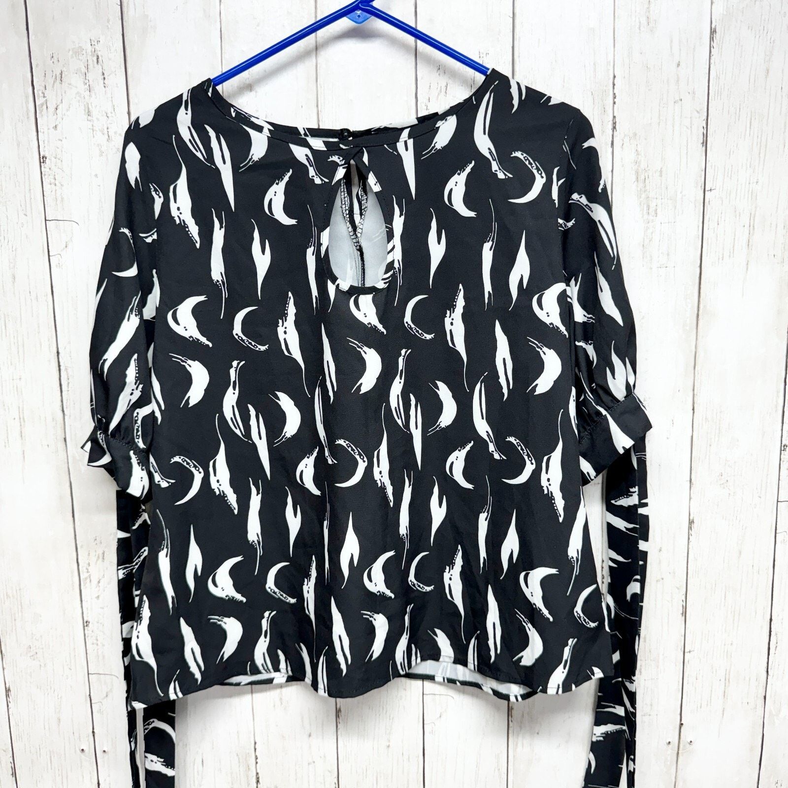 Other Clothes Blouse Size L Feathered Long Sleeve Keyhole Black Size L / US 10 / IT 46 - 1 Thumbnail