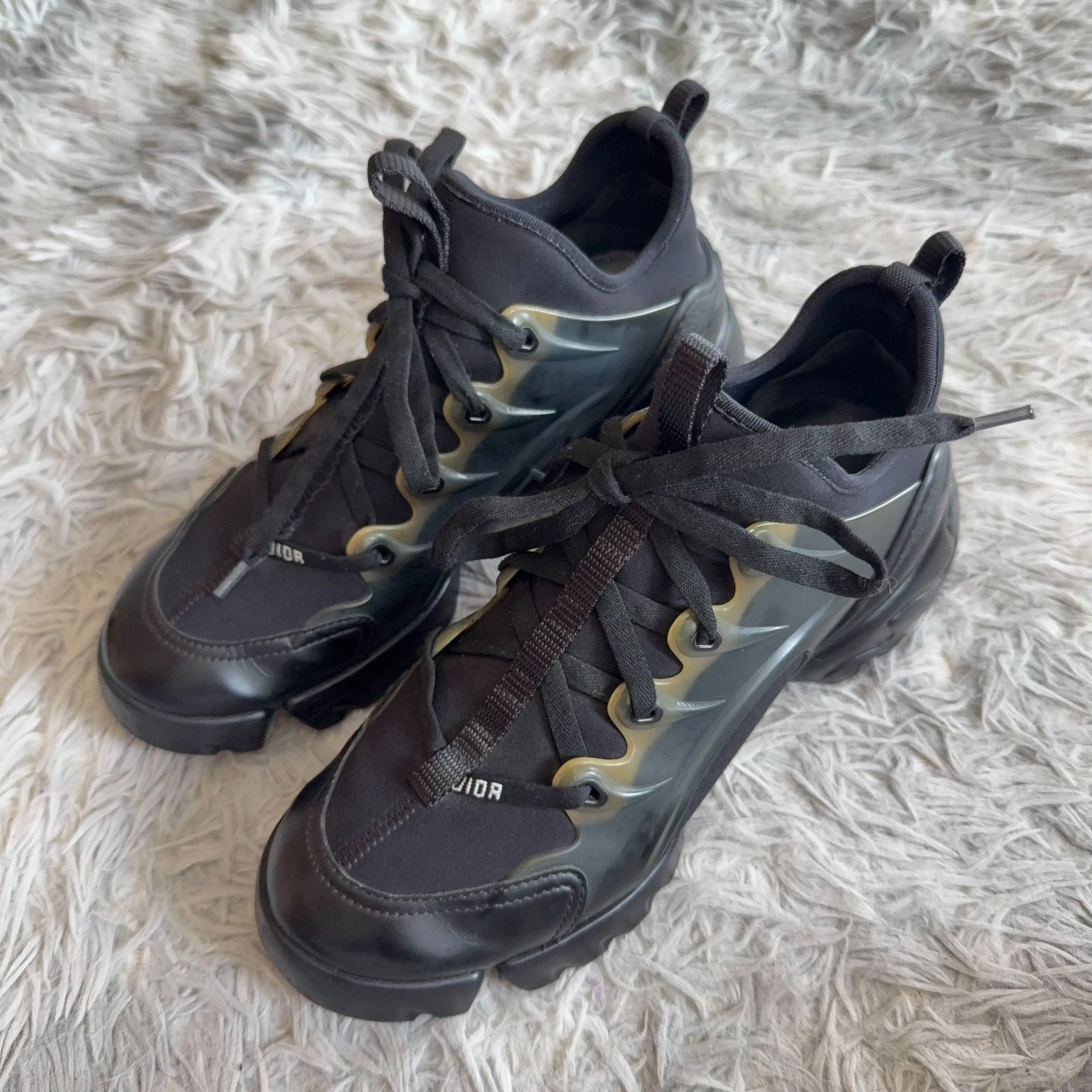 Dior Dior Black Lowtop Sneakers 37 Women Size US 6.5 / IT 36.5 - 1 Thumbnail