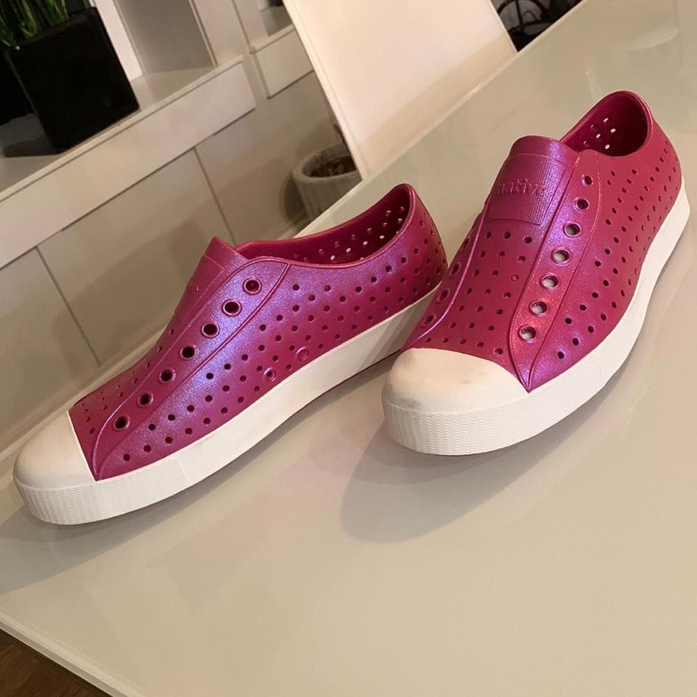 Native Metallic Native shoes - unisex M9/W11 Size US 9 / EU 42 - 2 Thumbnail