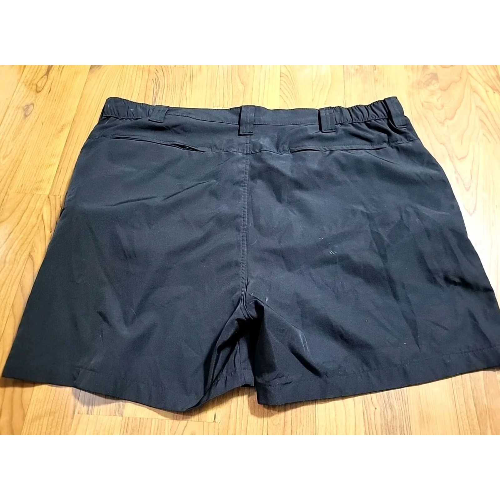 Wrangler VINTAGE? No — Wrangler Outdoor Performance Series Shorts Cargo Men 44" Black 5" Inseam Pockets Outdoor Size US 44 / EU 60 - 2 Thumbnail