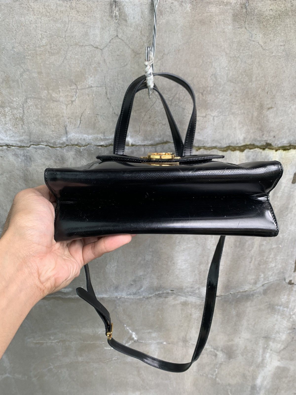Salvatore Ferragamo 2 Way Gancini Shoulder Bag Size ONE SIZE - 12 Thumbnail
