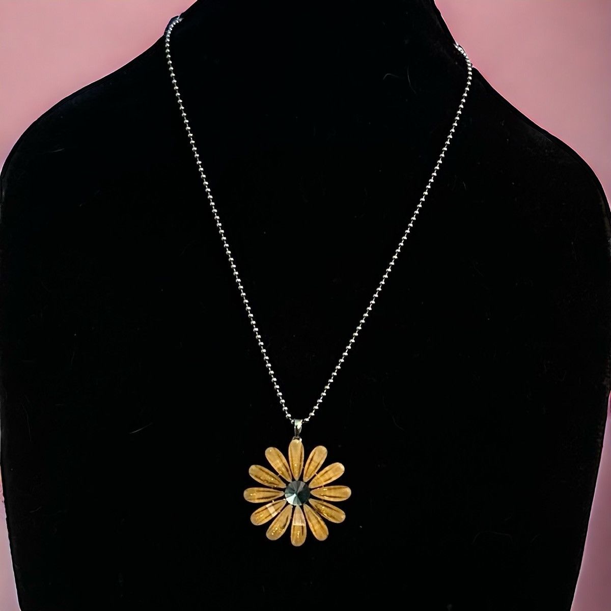 Other Acrylic yellow sunflower pendant necklace Size ONE SIZE - 1 Thumbnail