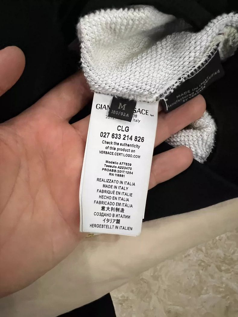 Versace Versace Classic baroque style stitching pattern design Size US M / EU 48-50 / 2 - 12 Thumbnail