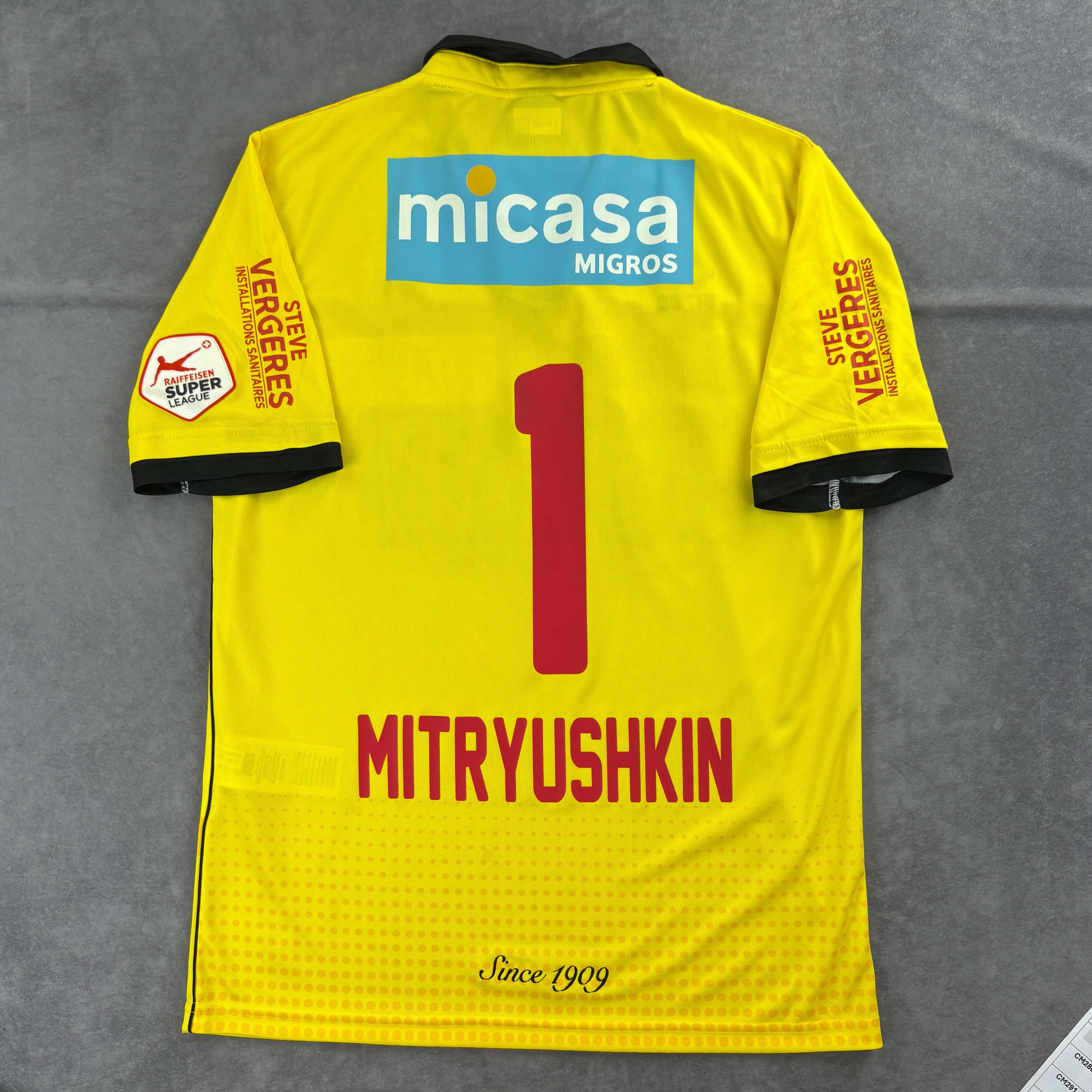 Errea Sion 2016-17 Errea GK Anton Mitryushkin football jersey XL Size US XL / EU 56 / 4 - 1 Thumbnail