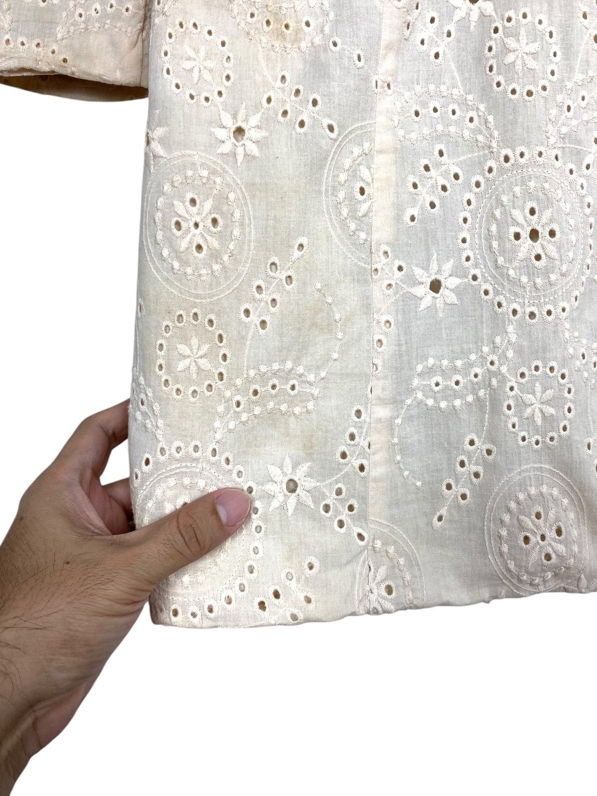 Anna Sui Rare‼️ Vintage Anna Sui Ivory Eyelet Jacket Size S / US 4 / IT 40 - 7 Thumbnail