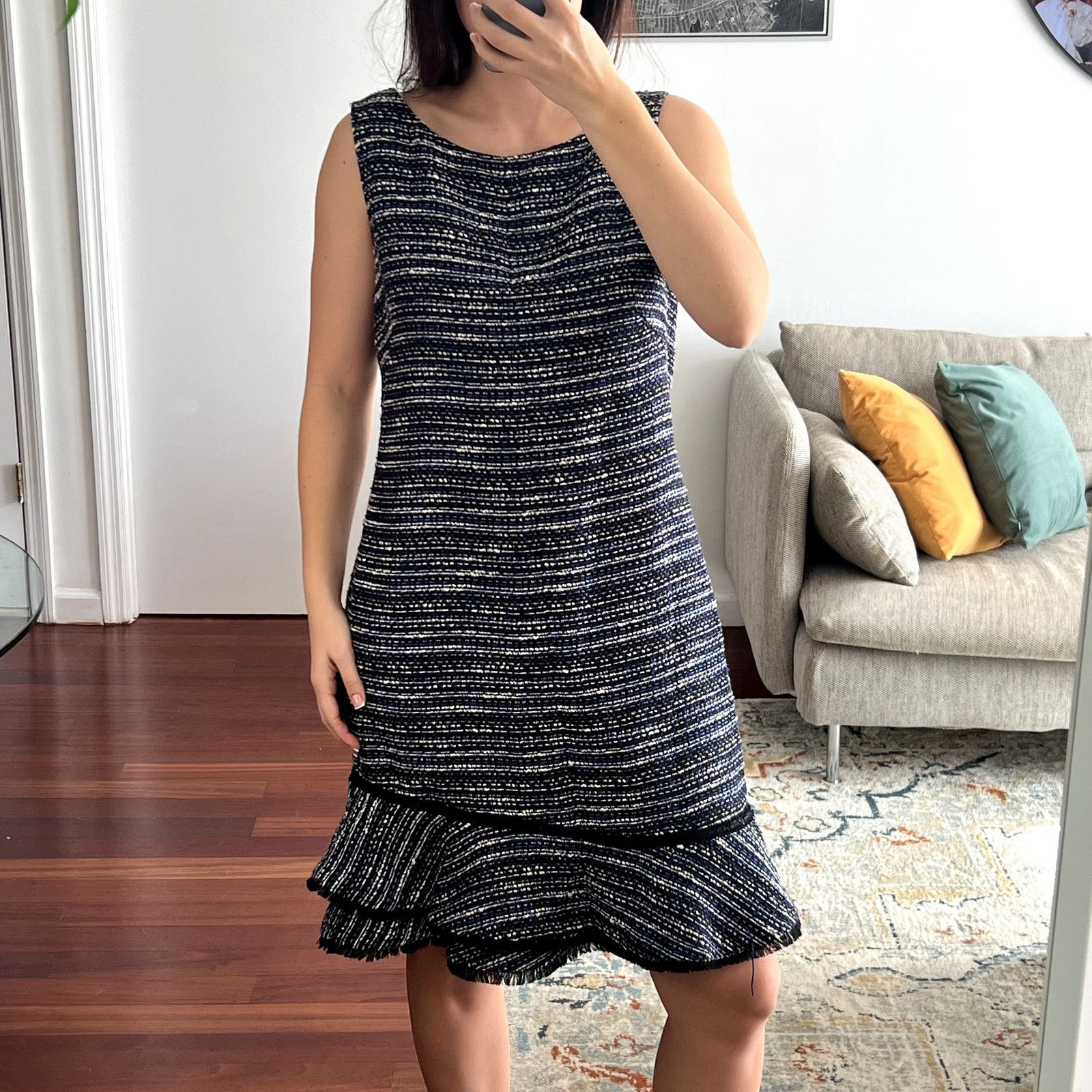 Karl Lagerfeld Karl Lagerfeld mini tweed sleeveless dress size 10 Size L / US 10 / IT 46 - 1 Thumbnail