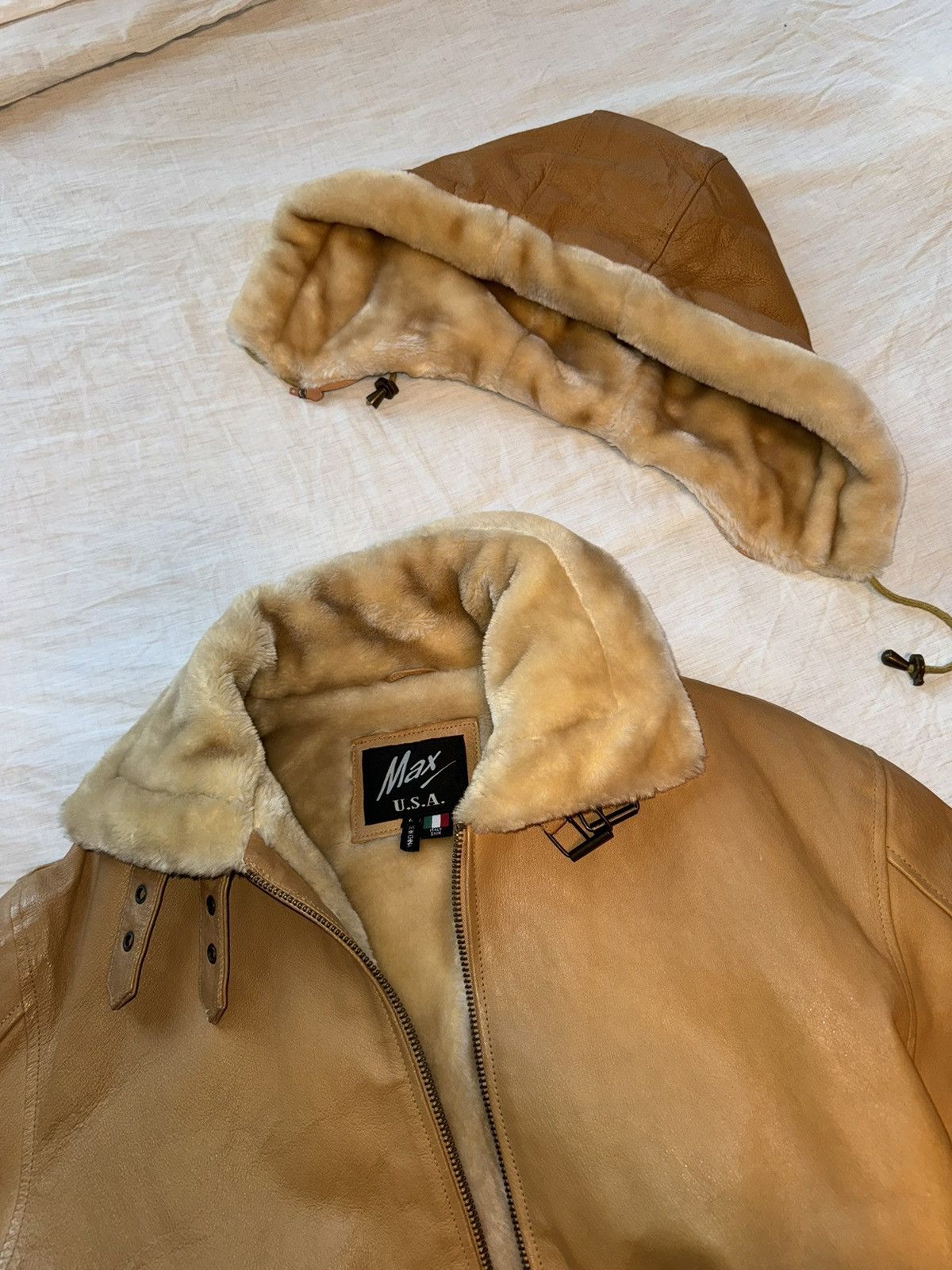 Vintage Heavy Leather Coat with Fur Lining Size US L / EU 52-54 / 3 - 6 Thumbnail