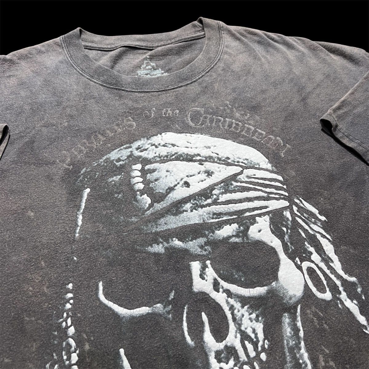 Disney Pirates of the Caribbean Movie Tee XL Faded Thrashed skull Size US XL / EU 56 / 4 - 3 Thumbnail
