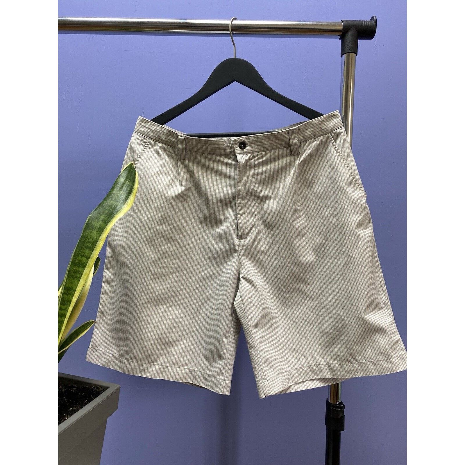 Nike × Vintage Vintage Nike Golf Shorts Size 36 Check Rare Men Size US 36 / EU 52 - 1 Thumbnail