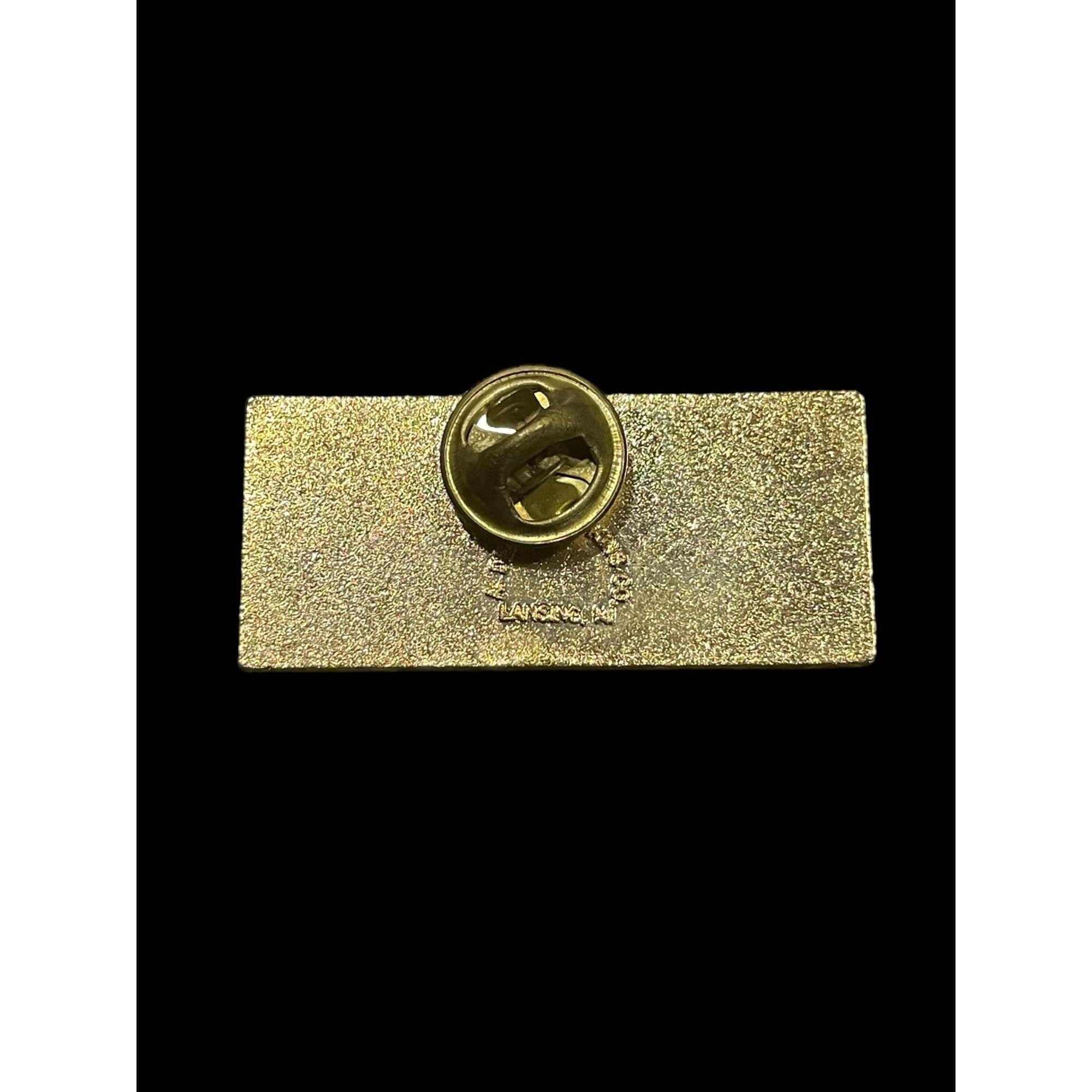 Jewelry Vintage A Dean Watkins Gold Tone Red & White Rolls Royce Pin Size ONE SIZE - 2 Thumbnail