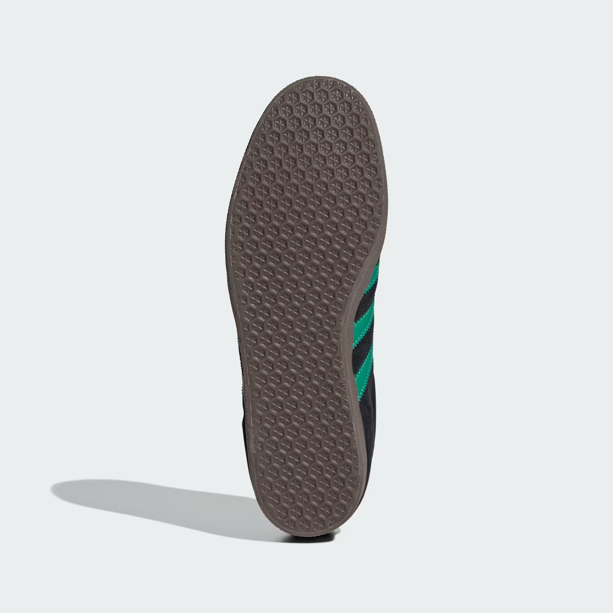 Adidas o1mle0426 Gazelle Low-Top Sneakers in Black/Green Size US 9 / EU 42 - 3 Thumbnail