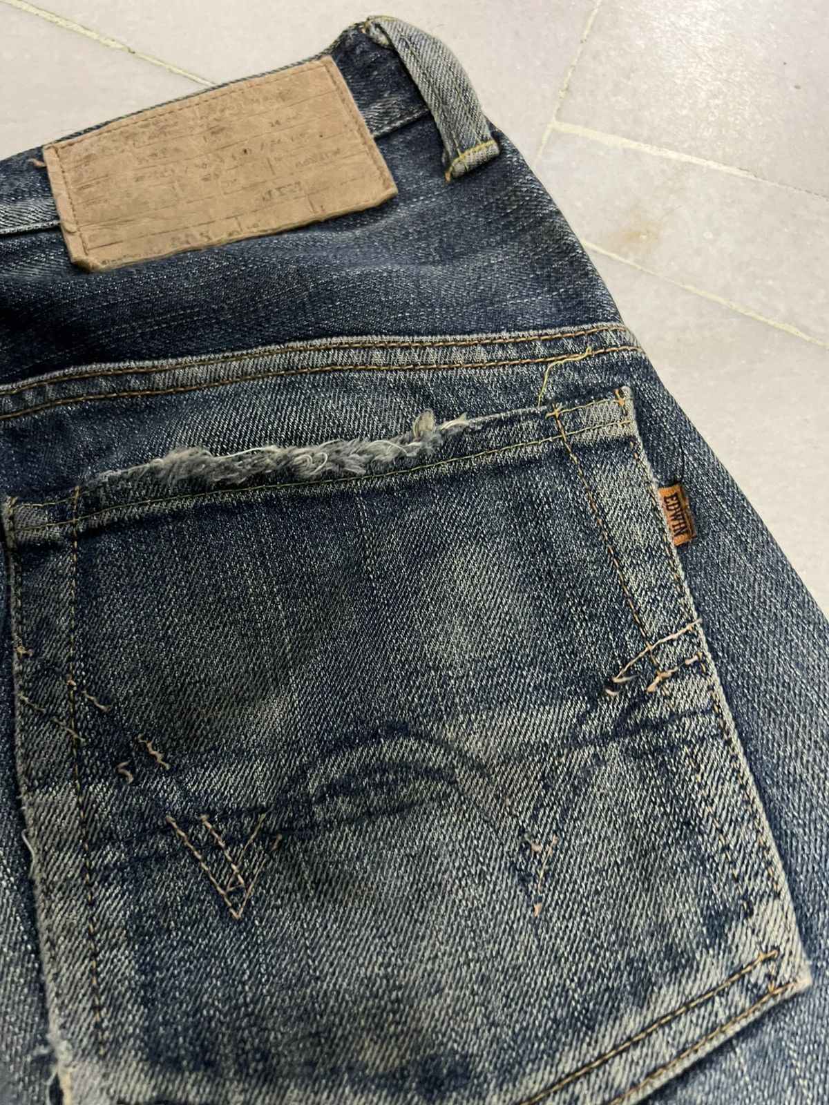 Edwin × If Six Was Nine 💥Baggy💥Vintage Edwin 505 Distressed Selvedge Jean Size US 32 / EU 48 - 16 Thumbnail