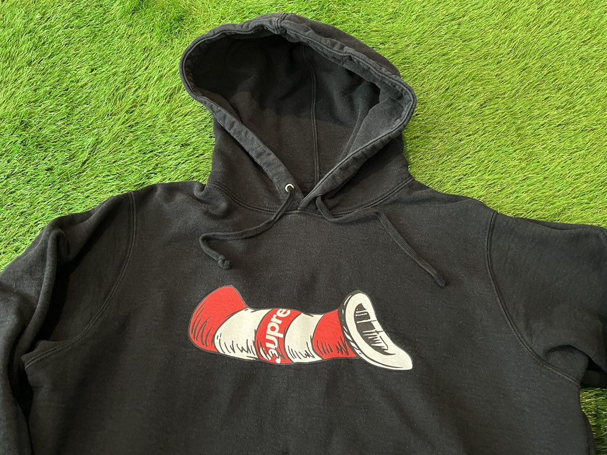 Supreme Supreme - FW18 Cat In The Hat Hooded Hoodie Sweatshirt Size US M / EU 48-50 / 2 - 2 Thumbnail