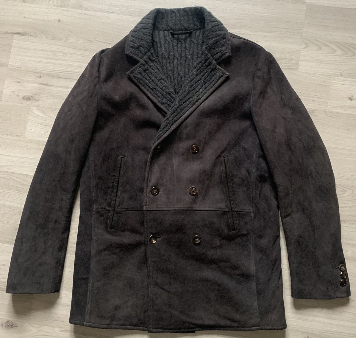 Local Authority Shearling coat with subtle embossed logo on suede Size US L / EU 52-54 / 3 - 1 Thumbnail