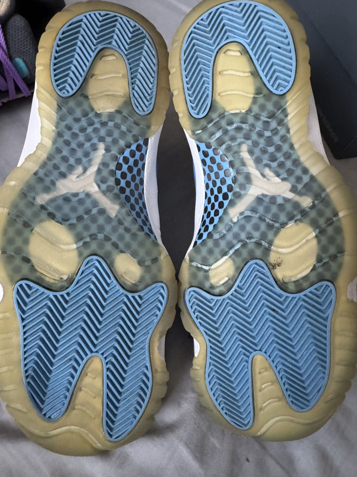 Jordan Brand Air Jordan 11 Retro Low UNC 2017 Size US 8.5 / EU 41-42 - 3 Thumbnail