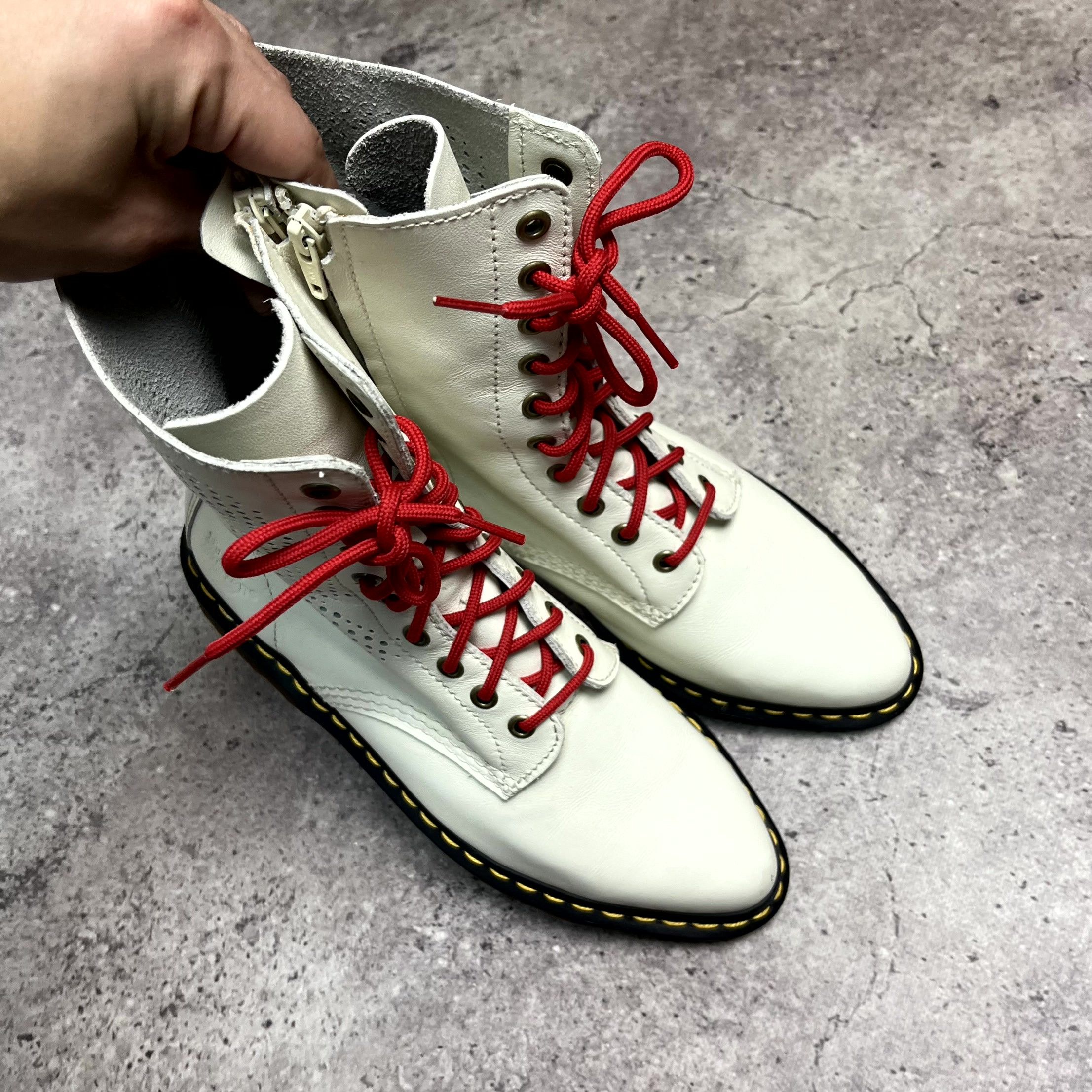 Dr. Martens Dr Martens Perf Skull Punk Leather White Boots Size EU 41 Size US 11 / IT 41 - 3 Thumbnail