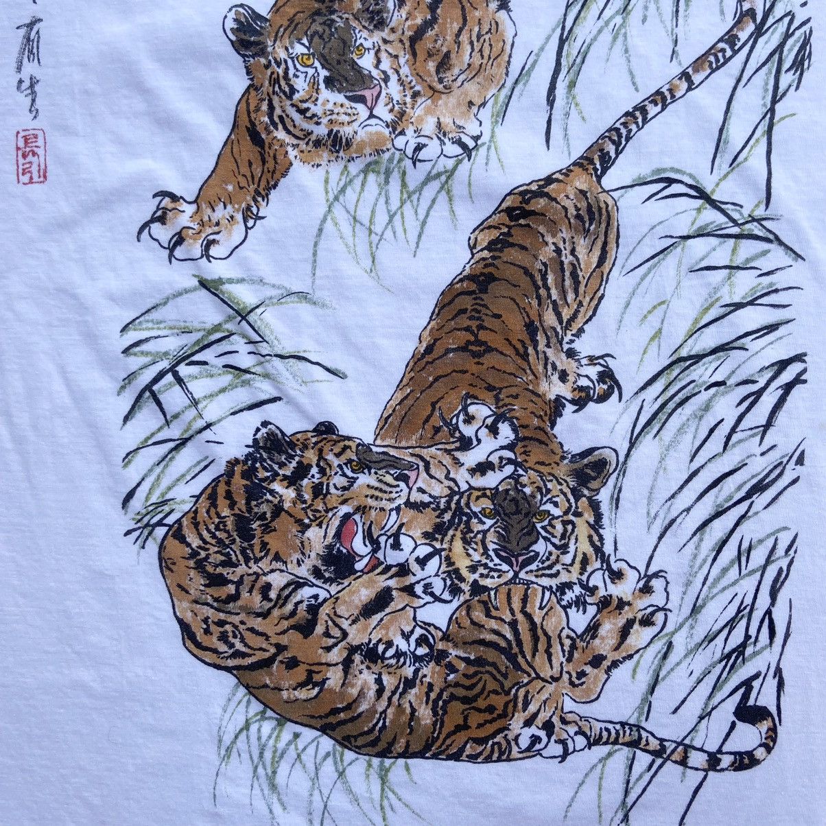 Japanese Brand Vintage 90's ClipperClub Tiger ( Kanji ) Motif Japan T-Shirt Size US L / EU 52-54 / 3 - 6 Thumbnail