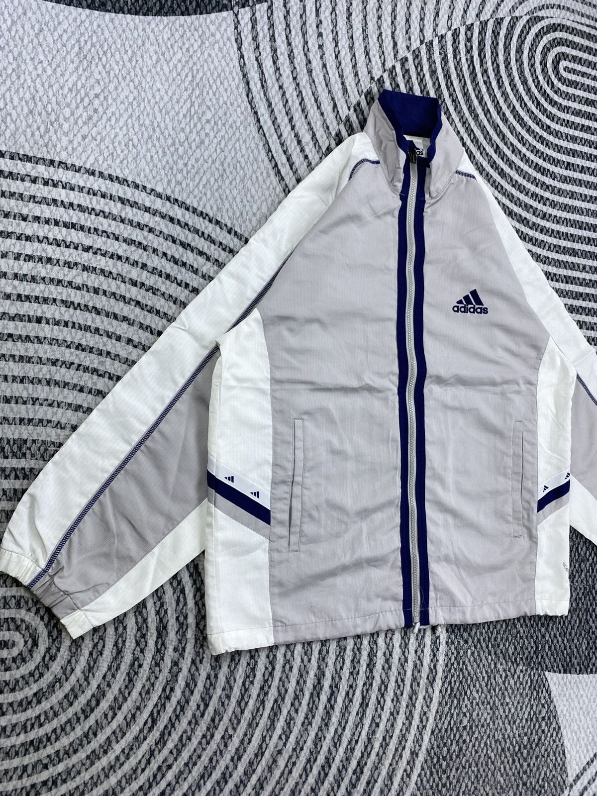 Adidas Vintage 90s Adidas Striped Light Grey Zipper Jacket Size US L / EU 52-54 / 3 - 3 Thumbnail