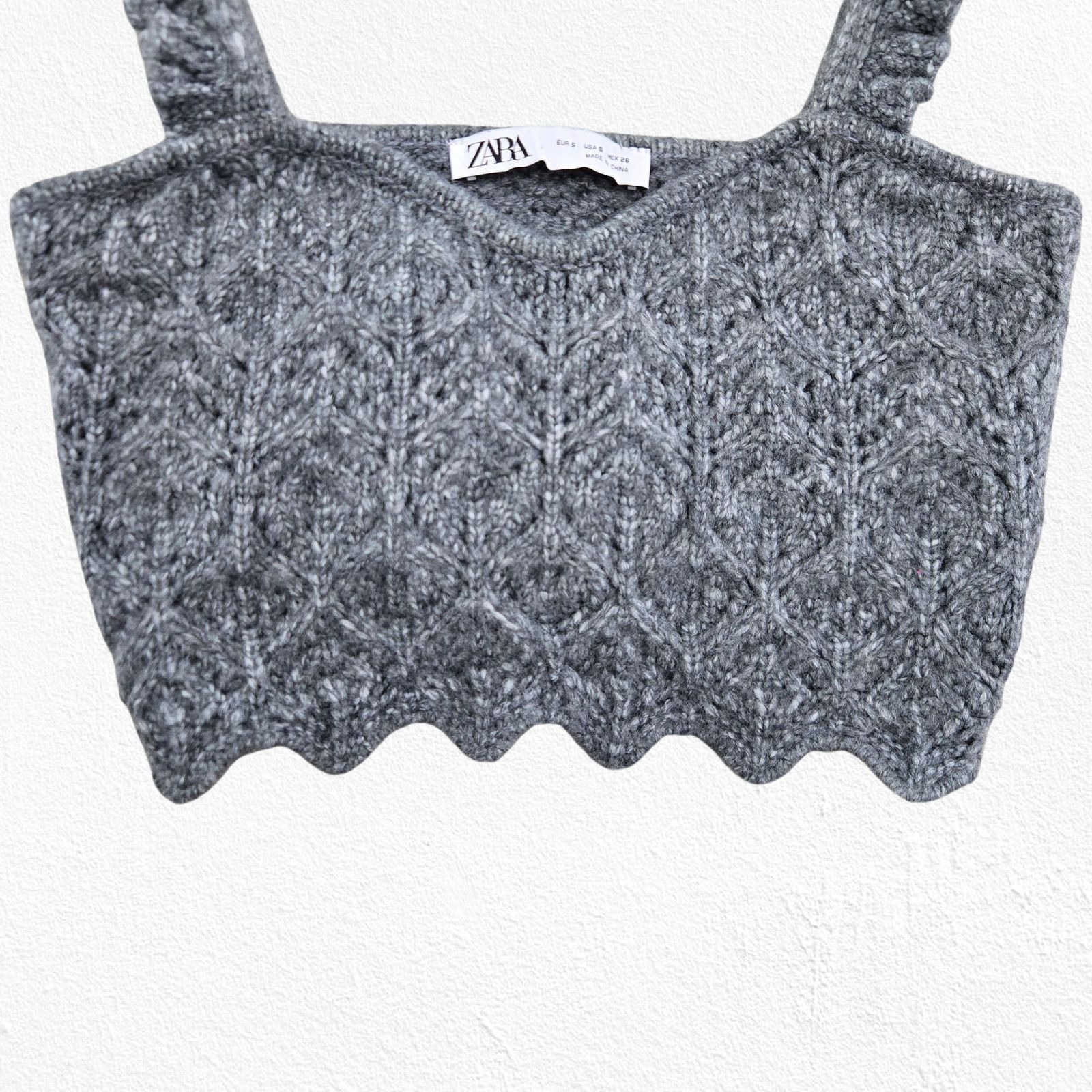 Zara Zara Knit Crop Top Small Gray Cable Ruffle Size S / US 4 / IT 40 - 4 Thumbnail