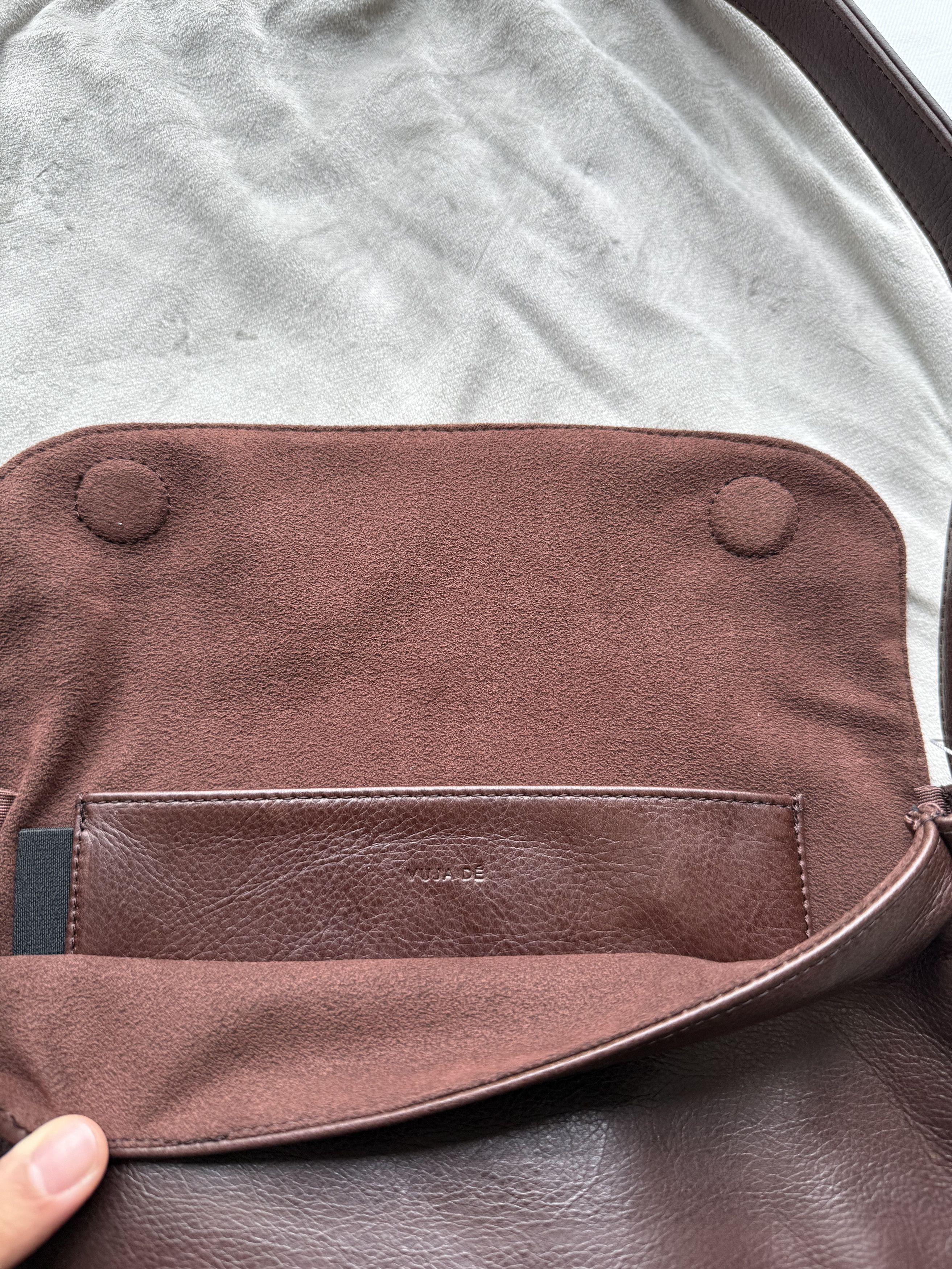 Vuja De Vujade011 Passenger Leather Bag in Full Grain Leather