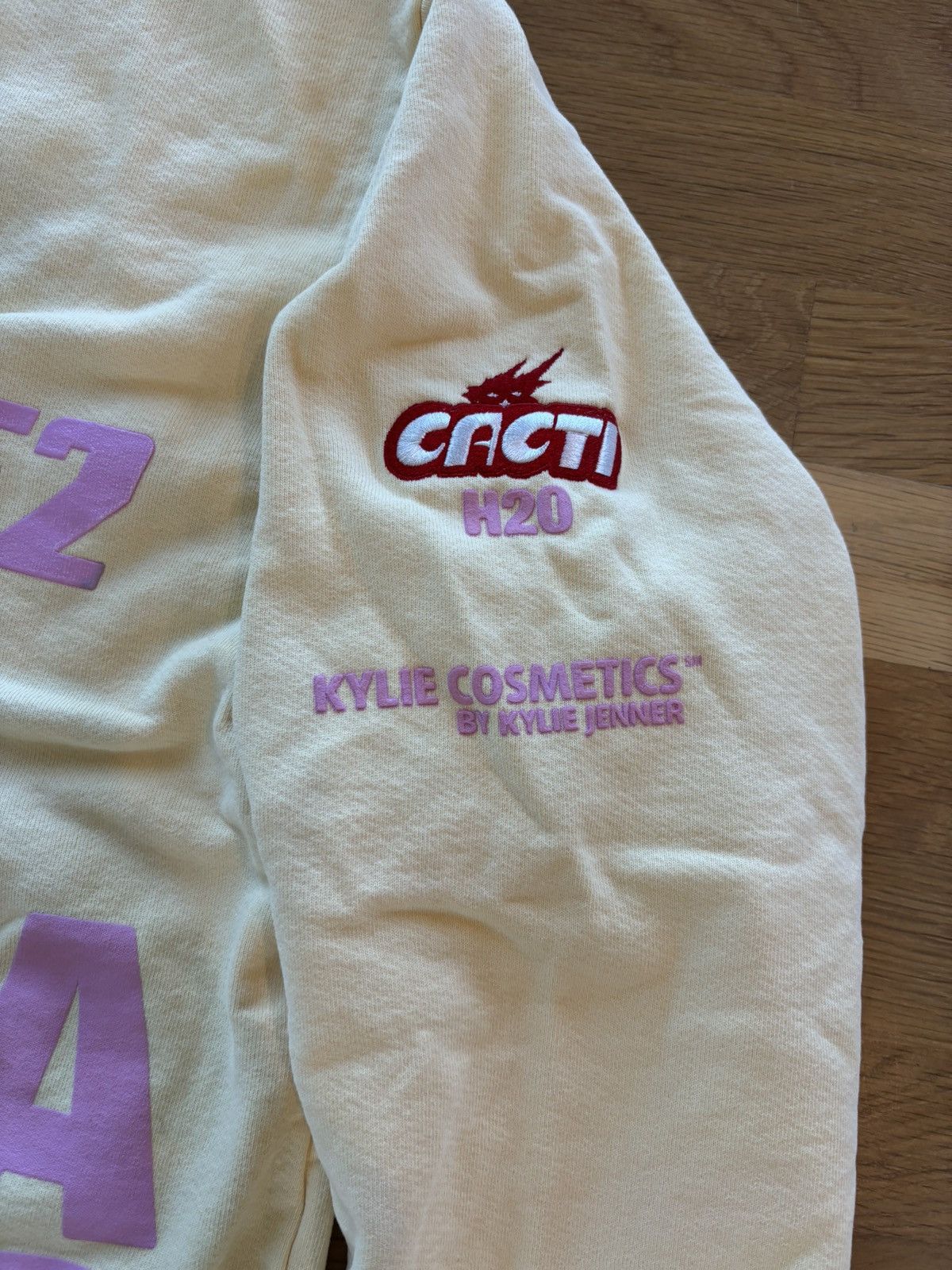 Travis Scott RARE Travis Scott Stormi Birthday Formula Two F2 Crewneck Size US S / EU 44-46 / 1 - 4 Thumbnail