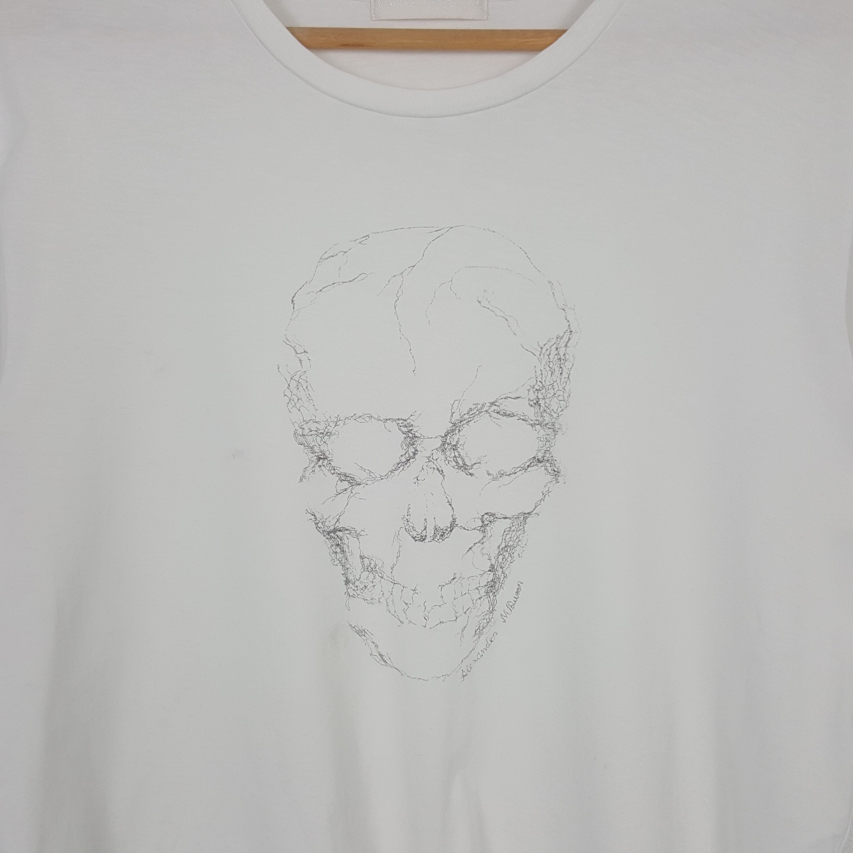 Alexander McQueen Vintage Alexander McQueen Designer Skull Tshirt C299N22 Size US M / EU 48-50 / 2 - 2 Thumbnail