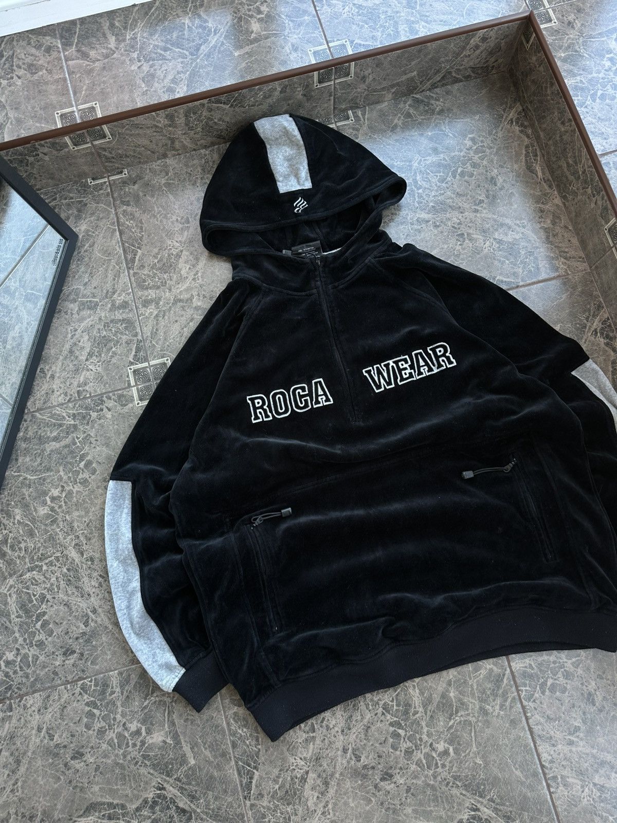 Rocawear Vintage Rocawear Velour Mens SK8 Streetwear Hoodie Sz L/XL Size US L / EU 52-54 / 3 - 3 Thumbnail