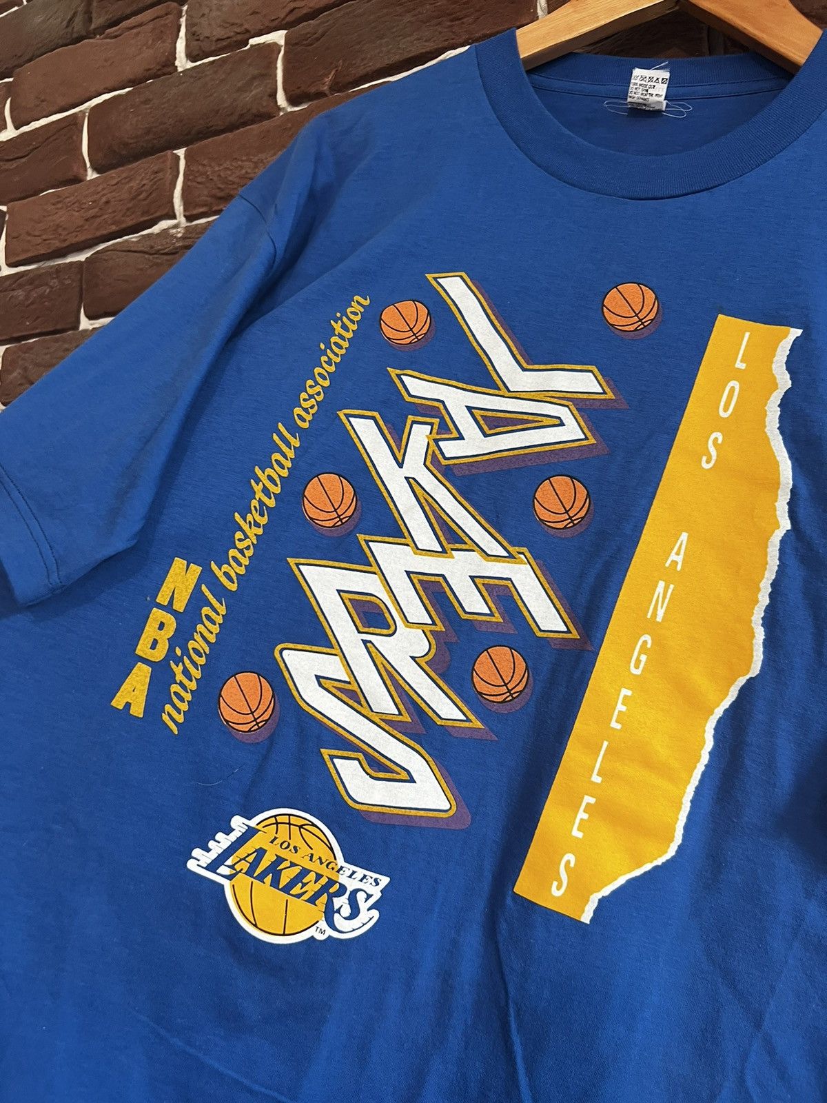 NBA Vintage LOS ANGELES LAKERS T-Shirt NBA 90s Tribute Bryant Size US L / EU 52-54 / 3 - 2 Thumbnail
