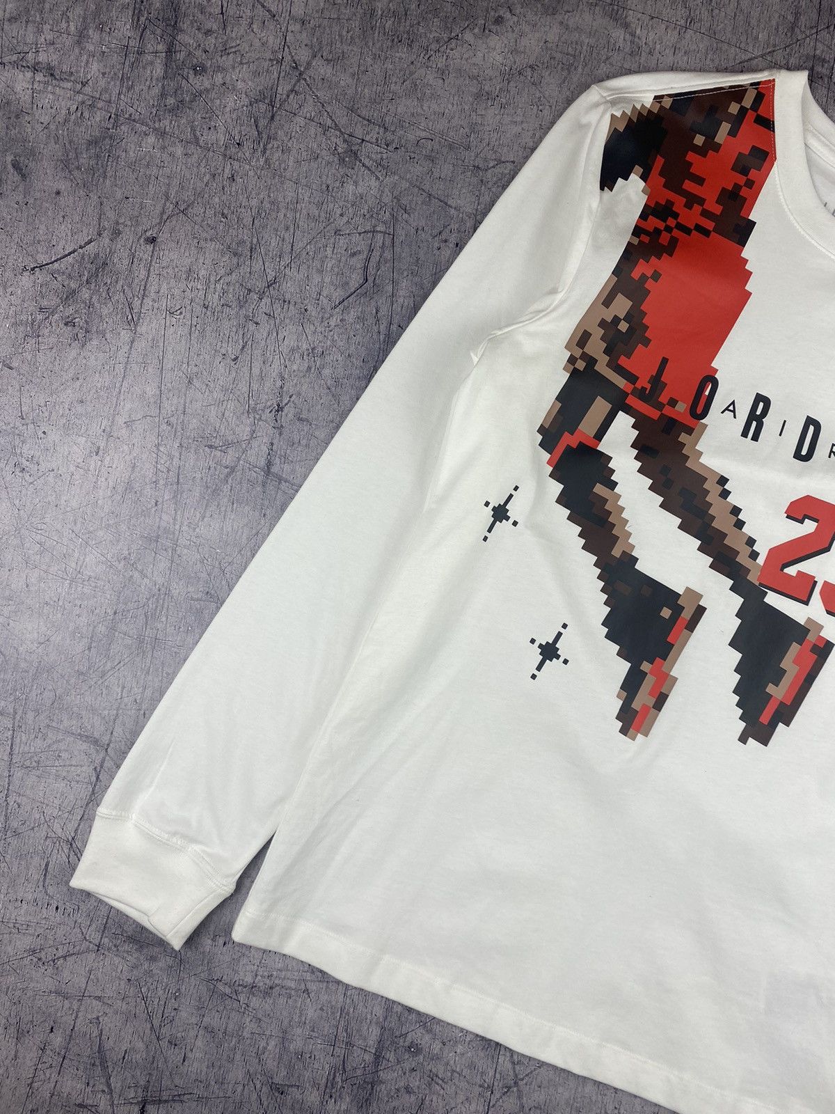 Jordan Brand × Nike Nike Air Jordan Big Logo Long Sleeve Size S Size US S / EU 44-46 / 1 - 4 Thumbnail