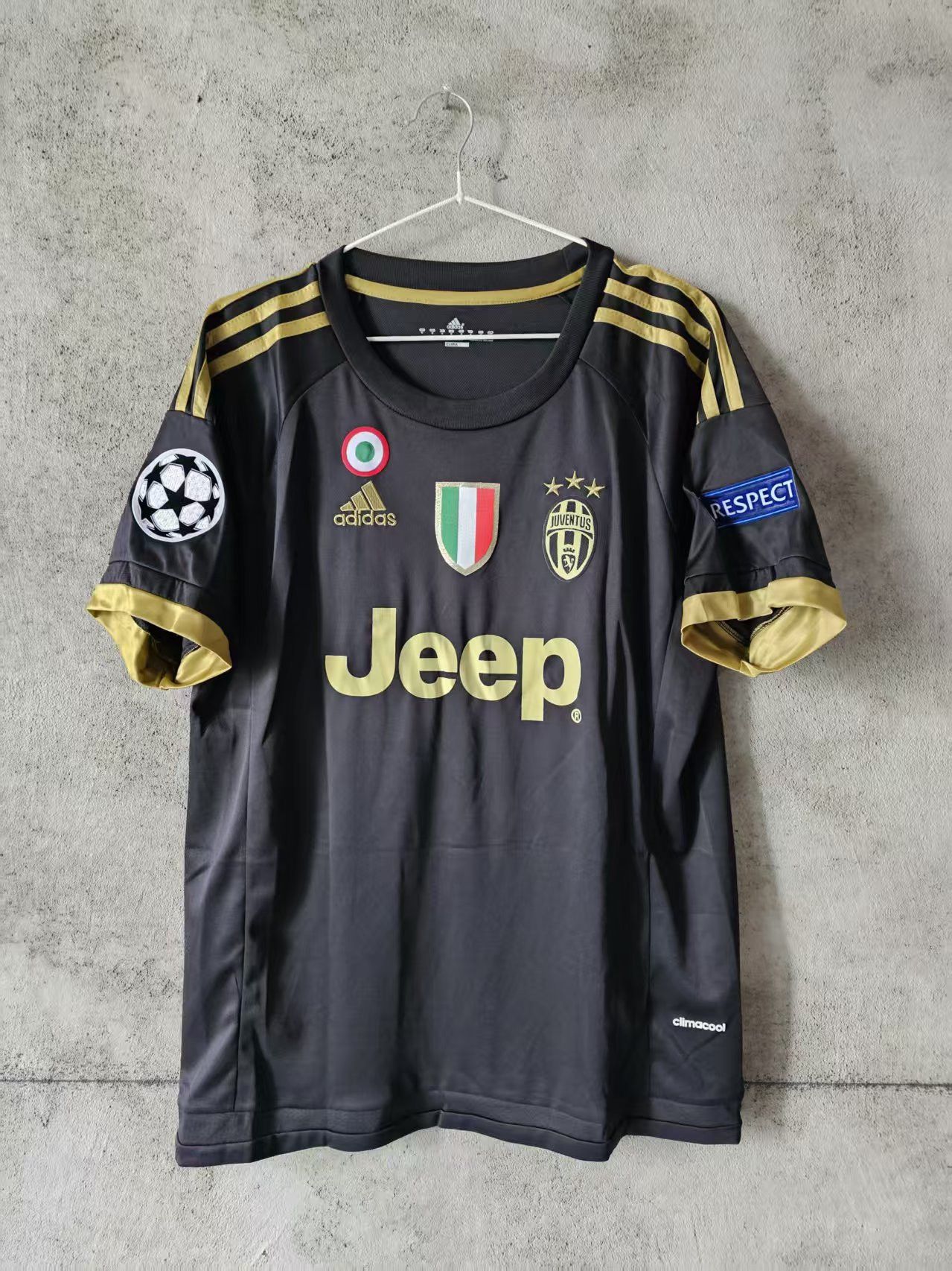 Other Vintage Juventus 6 Paul Pogba Soccer Jersey Size US L / EU 52-54 / 3 - 2 Thumbnail