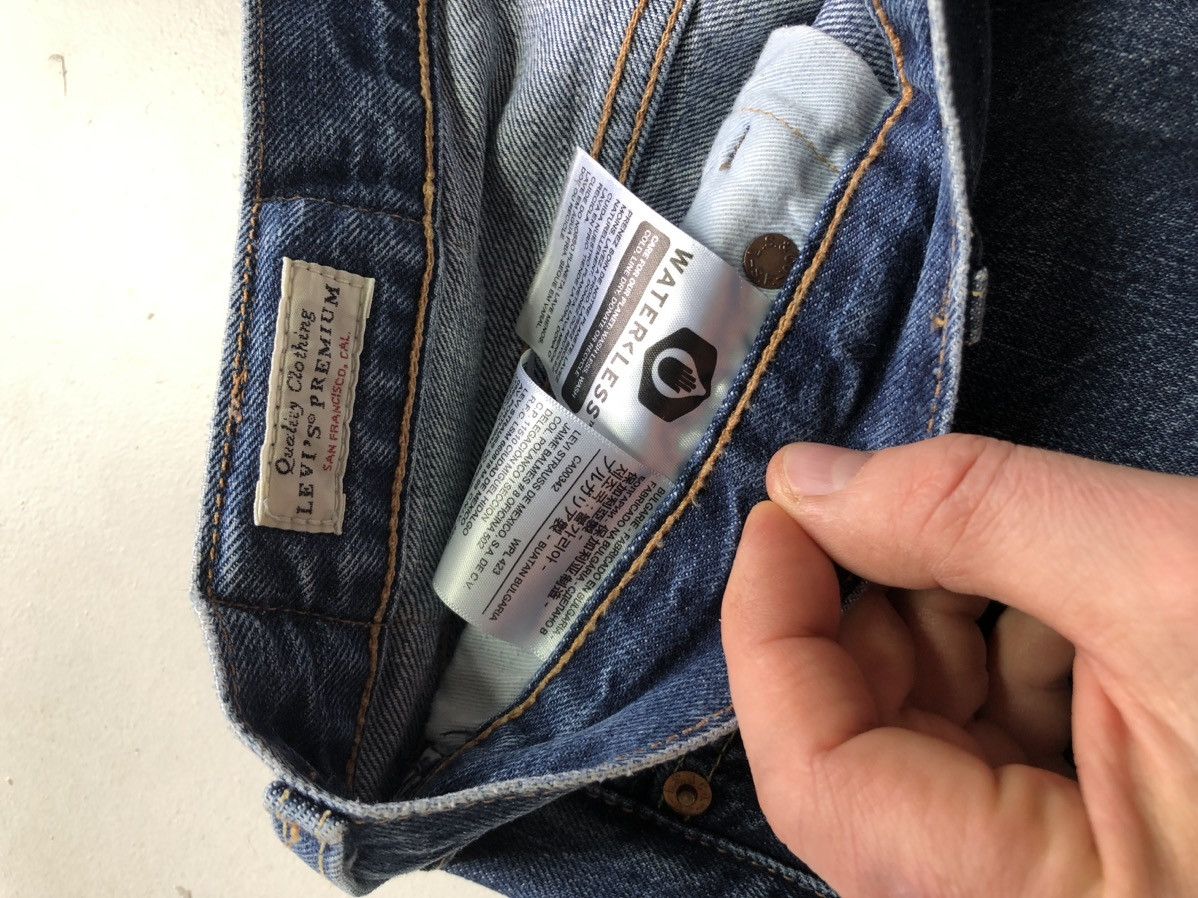Levi's Levi’s 501 Men’s Jeans – W30 L32 – Premium Denim – Classic Size US 30 / EU 46 - 6 Thumbnail
