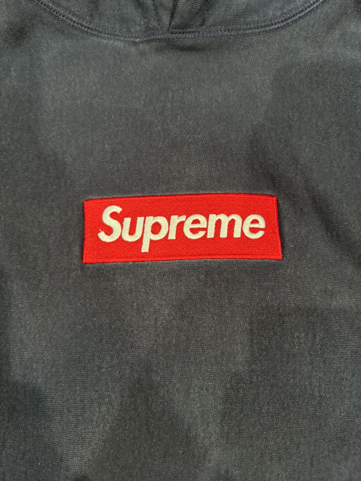 Supreme Supreme Box Logo Navy/Red Size US XL / EU 56 / 4 - 2 Thumbnail