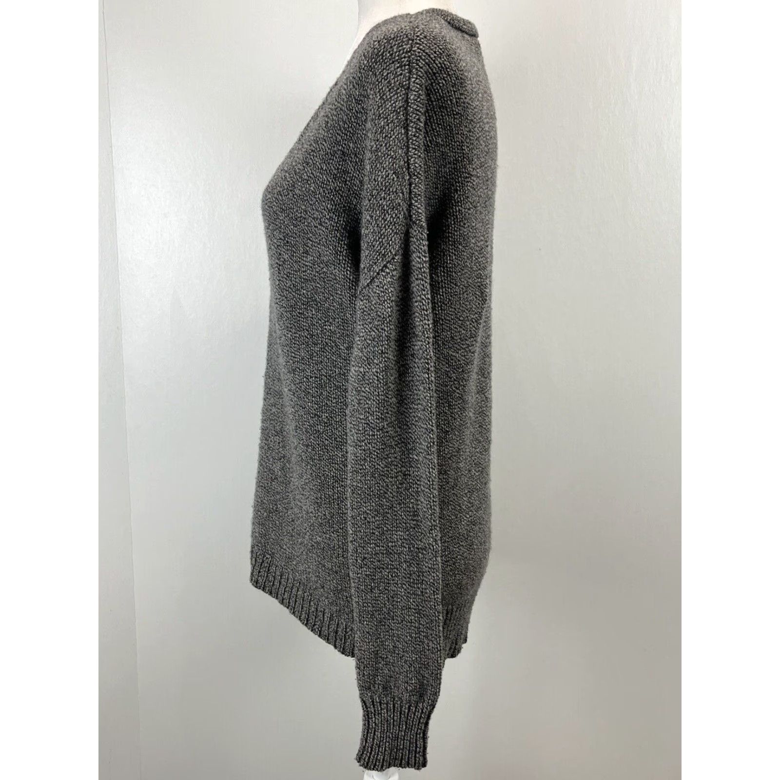 Theory VINTAGE Theory Knit Pullover Sweater M Gray Wool Blend Long Sleeve V-Neck Womens Size M / US 6-8 / IT 42-44 - 2 Thumbnail