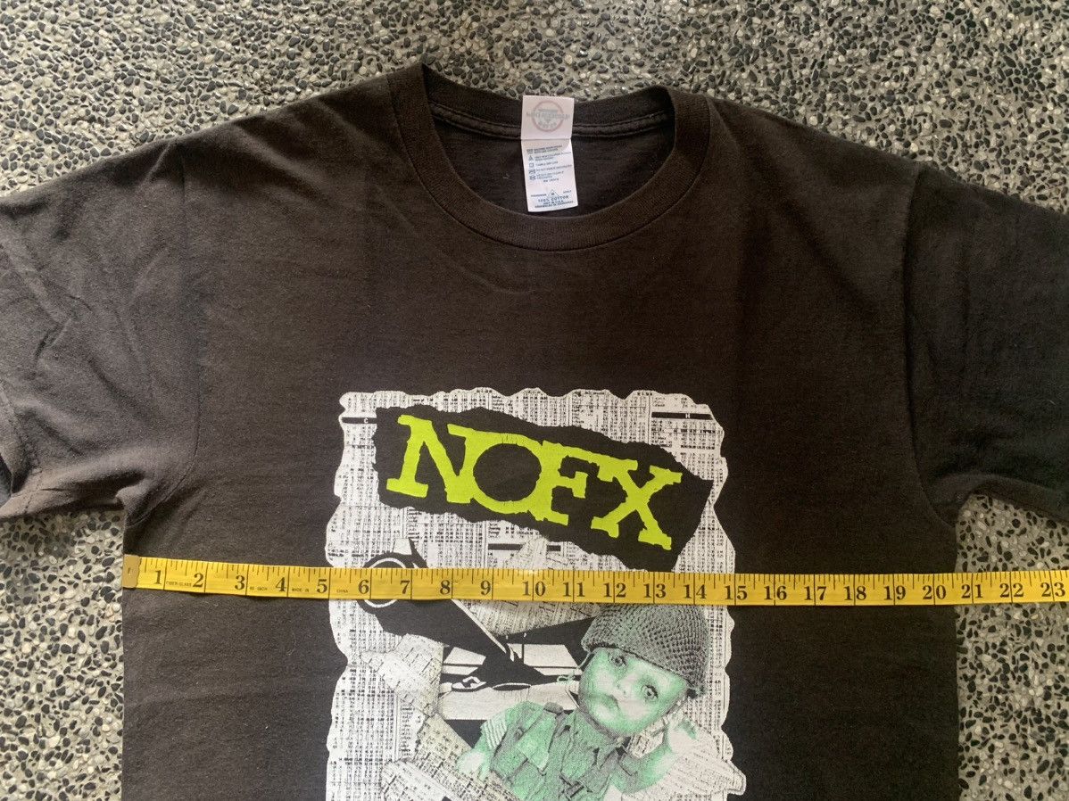 Band Tees × Vintage Vintage 2000 NOFX The Decline Rock Band T shirt Size US M / EU 48-50 / 2 - 9 Thumbnail