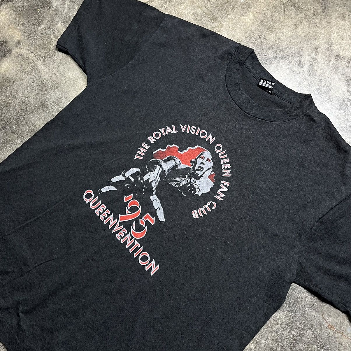Vintage vintage 1995 queen tour convention tshirt Size US XL / EU 56 / 4 - 4 Thumbnail