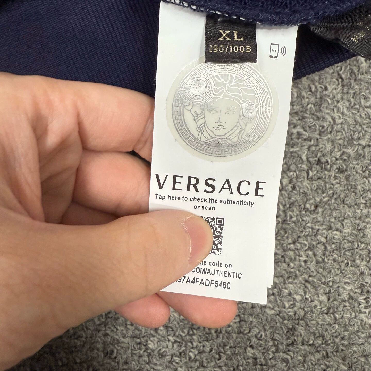 Versace Versace Navy Embroidered Logo XL Sweatshirt Size XL / US 12-14 / IT 48-50 - 4 Thumbnail
