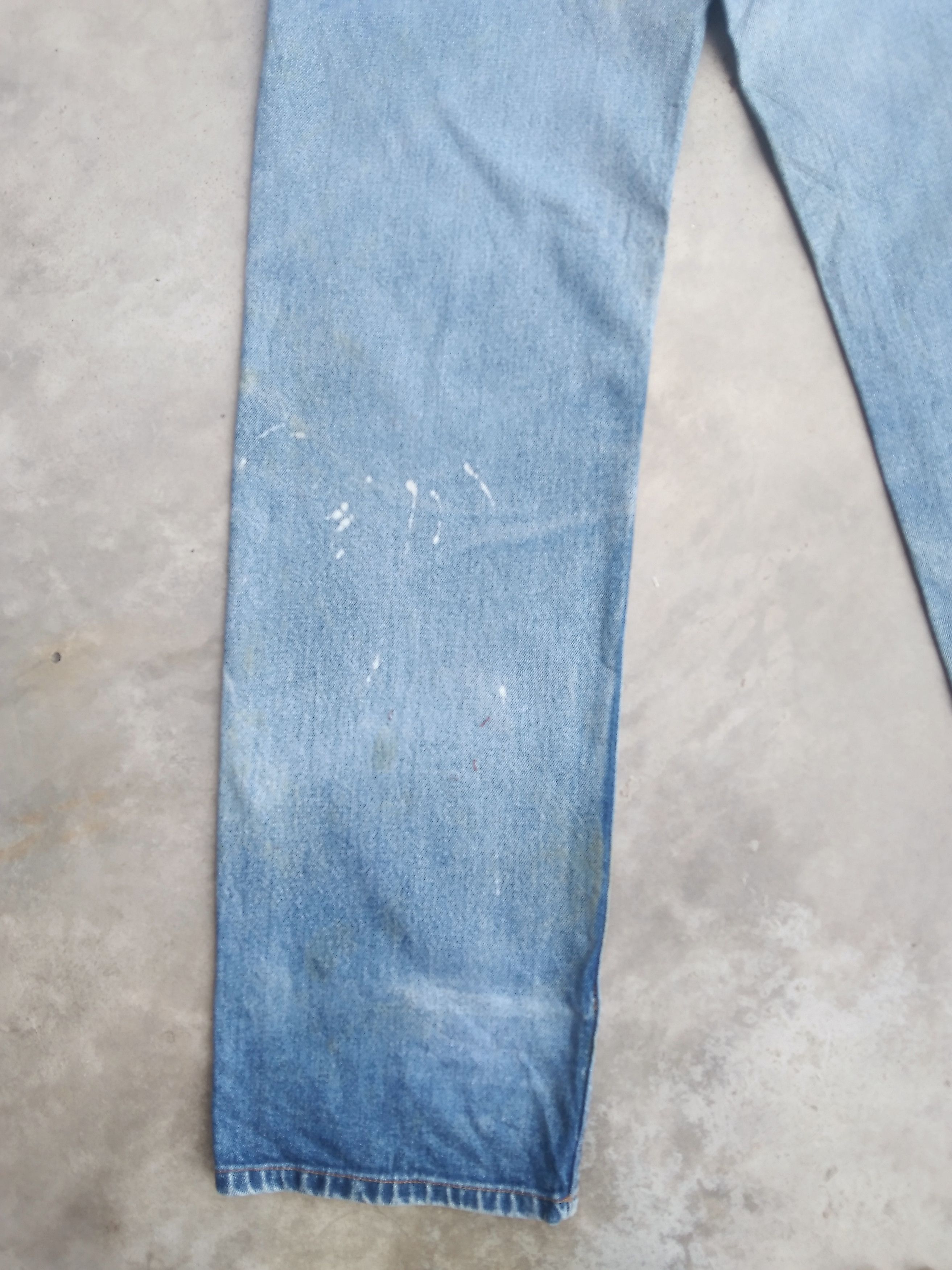 Japanese Brand Vintage Japanese Straight Leg Dirty Distressed Jeans Size US 29 - 3 Thumbnail