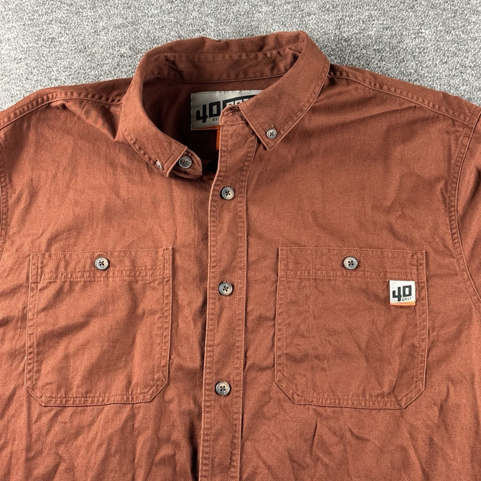 Duluth Trading Company Duluth Trading 40 Grit Shirt Mens XL Brown Short Sleeve Size US XL / EU 56 / 4 - 3 Thumbnail