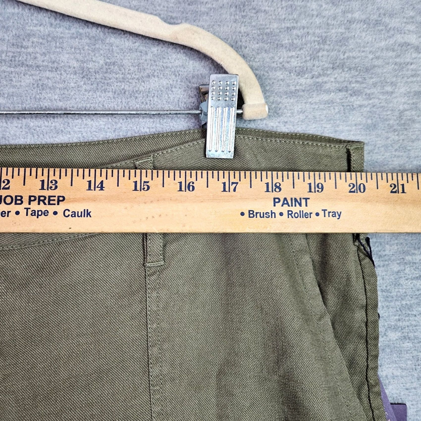 NYDJ NYDJ Shorts Women 16W Plus Size Olive Green Cropped Cargo Pants NWT Size 38" / US 16 / IT 52 - 3 Thumbnail
