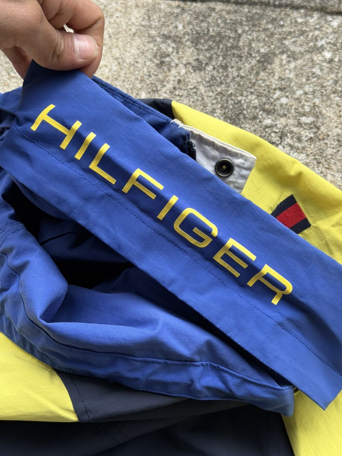 Tommy Hilfiger 90s Lightweight Colorblocked Sailing Jacket Size US M / EU 48-50 / 2 - 7 Thumbnail