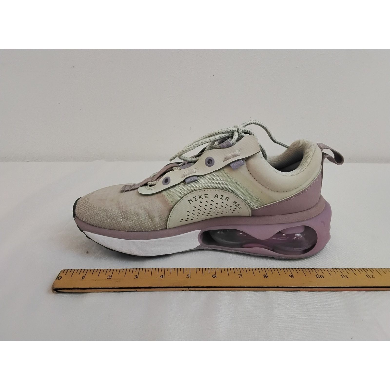 Nike Nike Air Max Sneakers Women's 9.5 Purple/Gray 2021 Size US 9.5 / IT 39.5 - 12 Thumbnail
