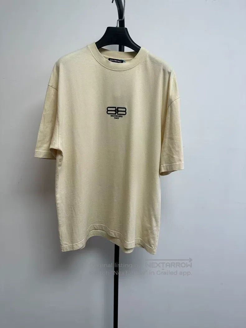 Balenciaga Balenciaga Embroidered Letter Solid Color Loose Round Neck Size US S / EU 44-46 / 1 - 1 Thumbnail