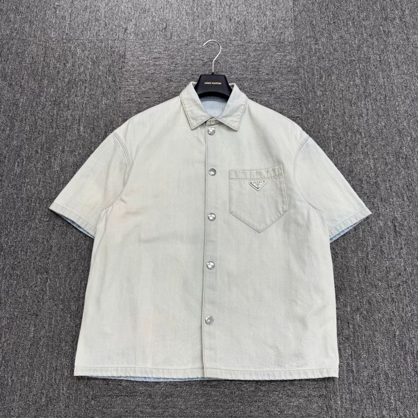 Prada prada logo denim short sleeve shirt. Size US S / EU 44-46 / 1 - 1 Thumbnail