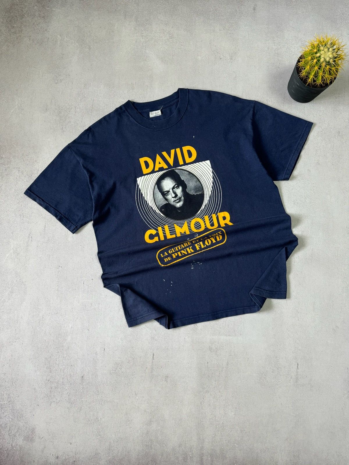 Vintage Vintage 90s David Gilmour T Shirt Tee Pink Floyd Very Rare Size US XL / EU 56 / 4 - 7 Thumbnail
