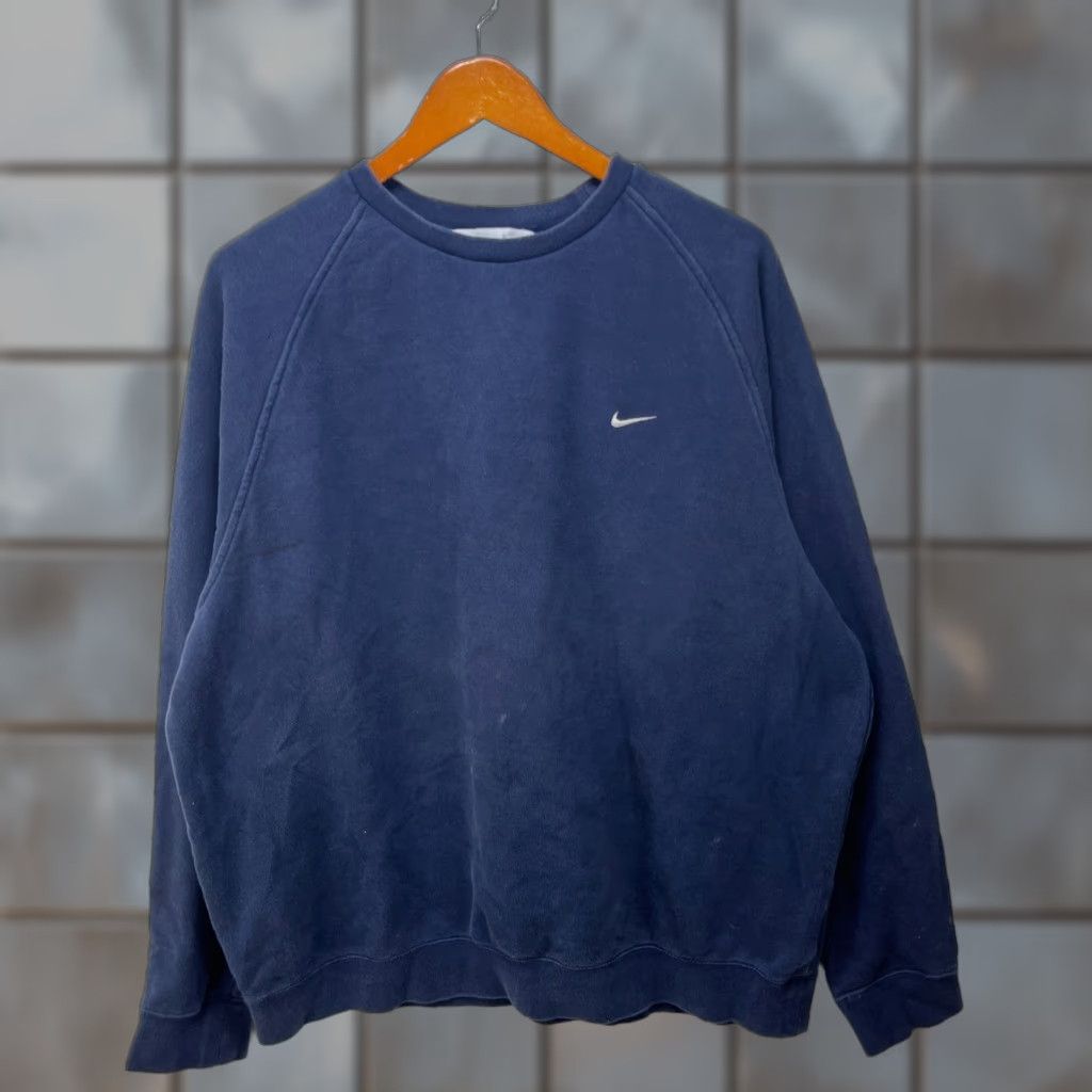 Nike VINTAGE Nike Sweatshirt XL Mens Blue 90s Swoosh Logo Pullover Crew Neck Long Sleeve Fleece Cotton All Seasons Size US XL / EU 56 / 4 - 1 Thumbnail