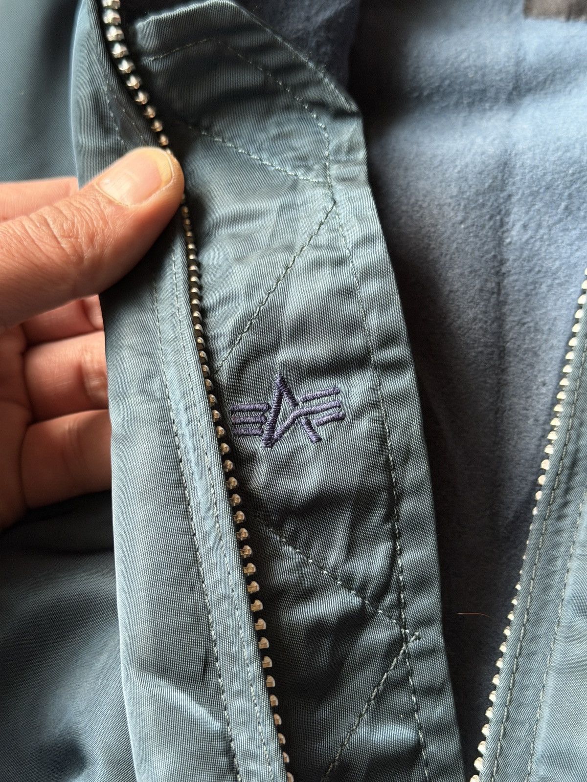 Alpha Industries Alpha Industries bomber. Size US L / EU 52-54 / 3 - 10 Thumbnail