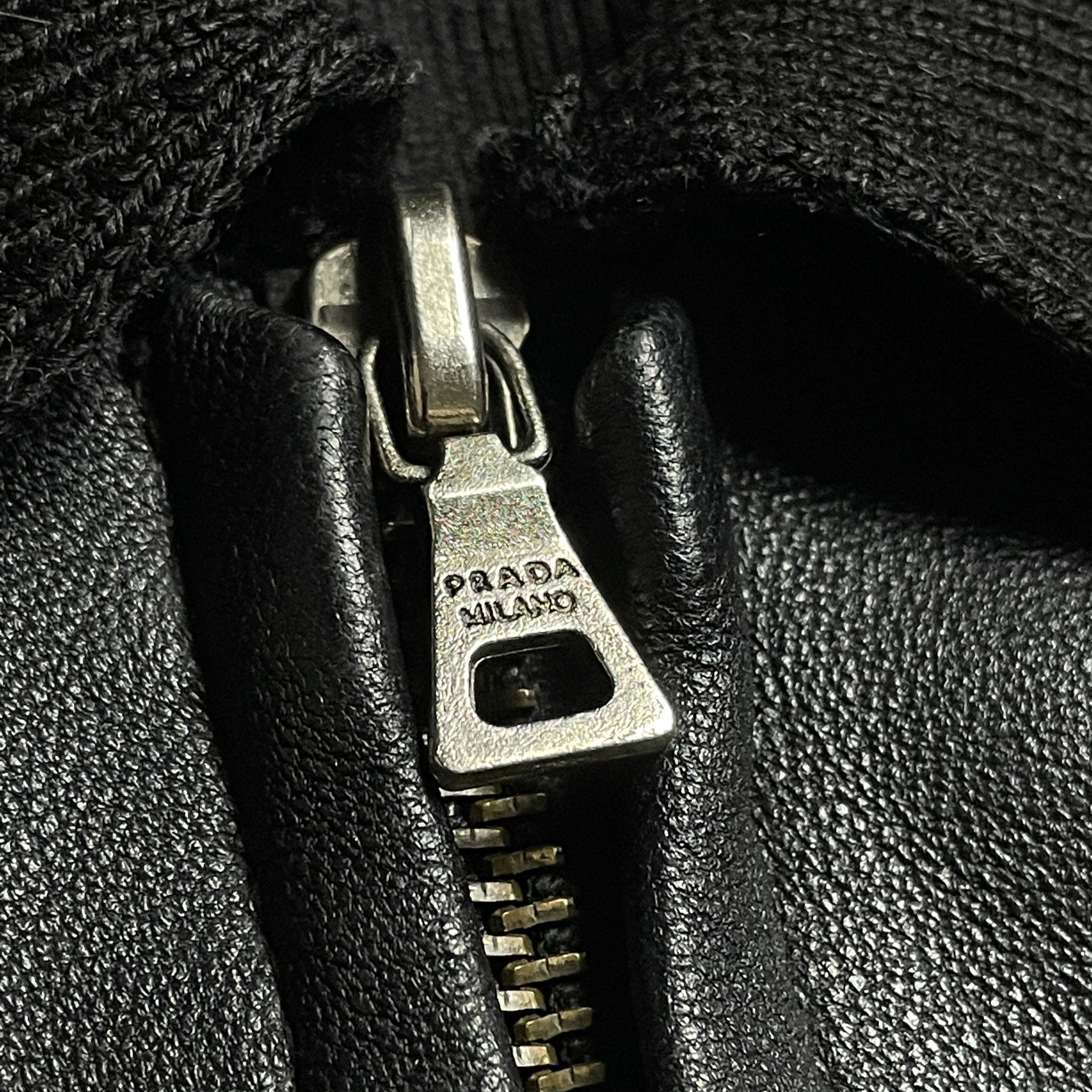 Prada 🚩 PRADA Red Tab Vintage 90s Leather Jacket Black Men Bomber Size US L / EU 52-54 / 3 - 13 Thumbnail