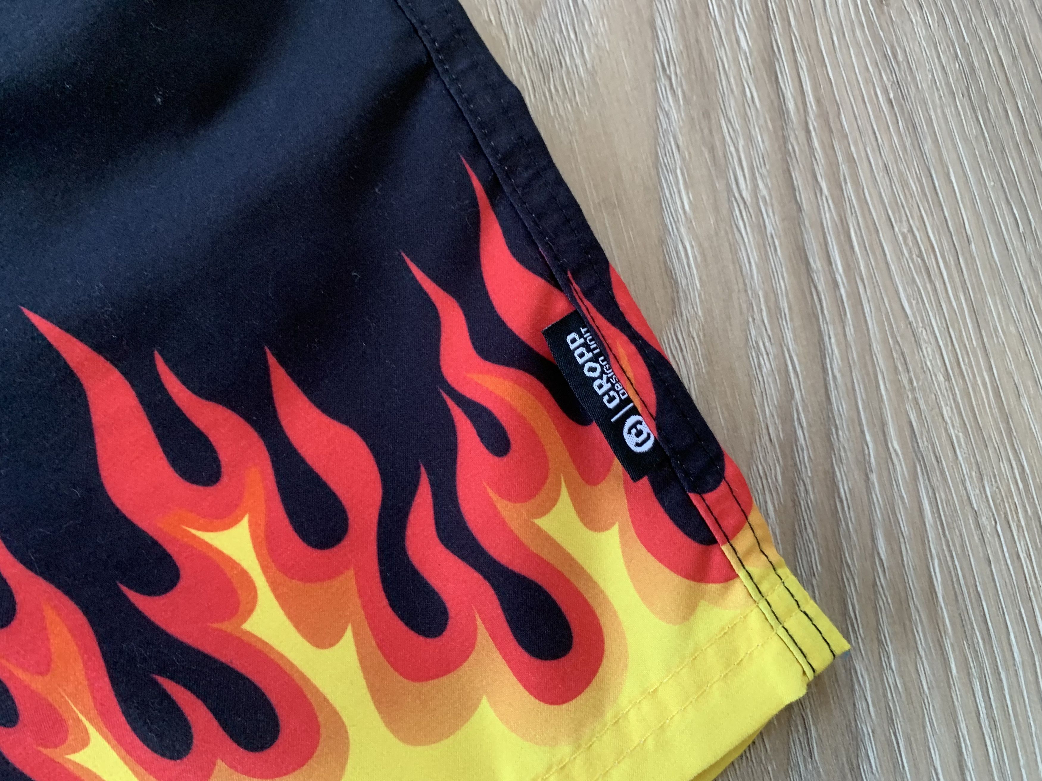 Other Cropp Flames Printed Black Swim Board Shorts Size US 30 / EU 46 - 5 Thumbnail
