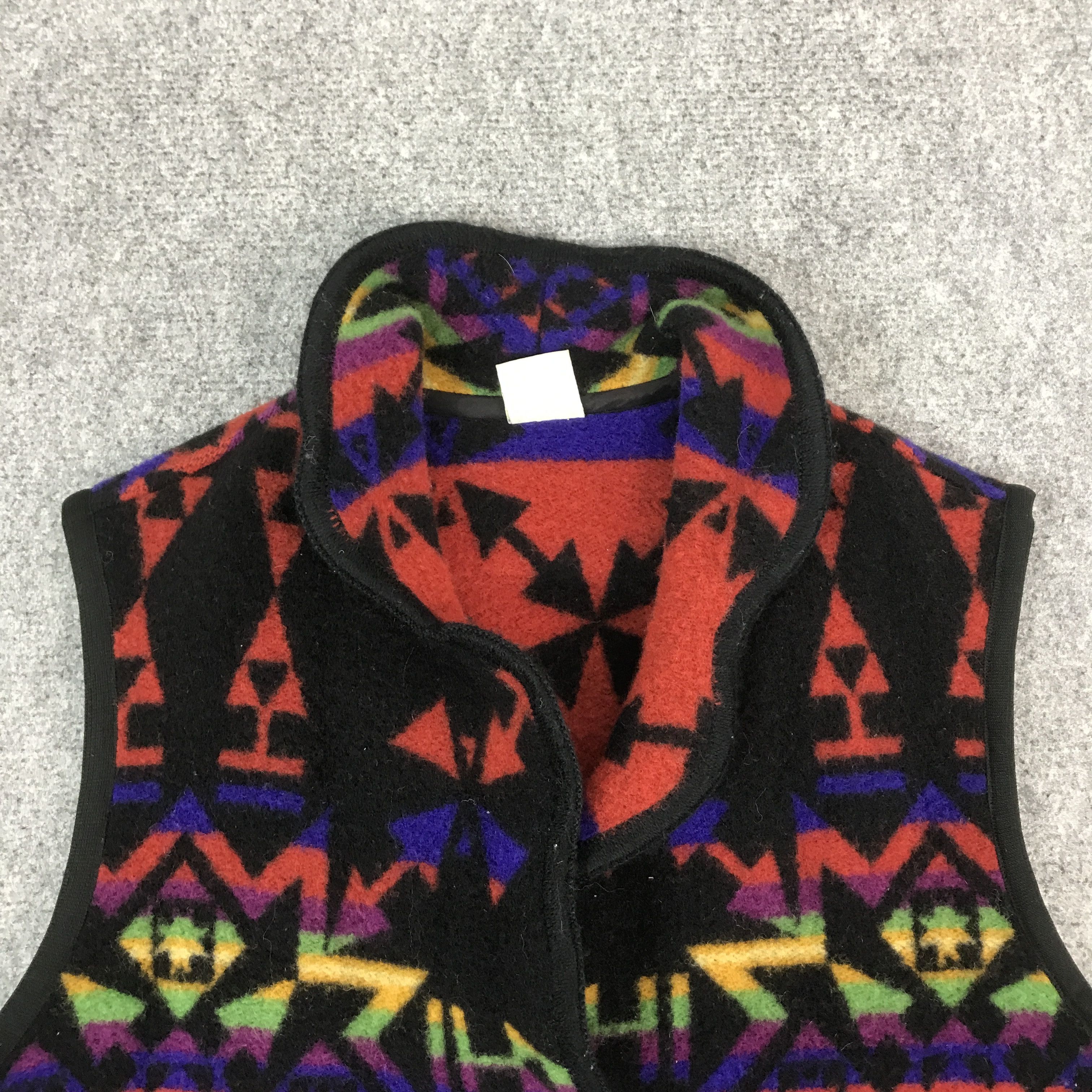 United Colors Of Benetton VTG UNITED COLORS OF BENETTON NAVAJO VEST Size US M / EU 48-50 / 2 - 5 Thumbnail