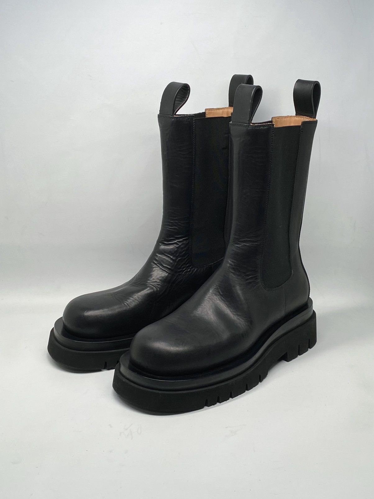 Bottega Veneta Bottega Veneta Lug Sole Leather Boots size 37.5 Size US 7.5 / IT 37.5 - 5 Thumbnail